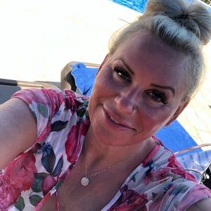 Meet your Posher, Annie